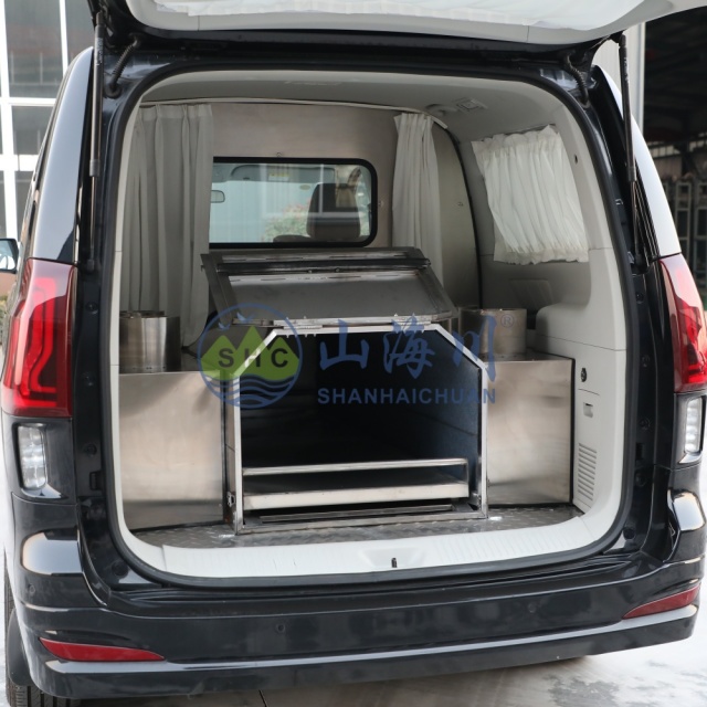 Carro funer&aacute;rio DFM-Forthing M7 para transfer&ecirc;ncia de corpo
